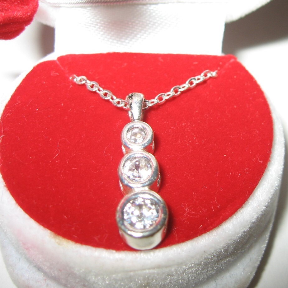 Cubic Zirconia Snowman Necklace in Flocked Snowman Box Silver-tone 18″ Chain