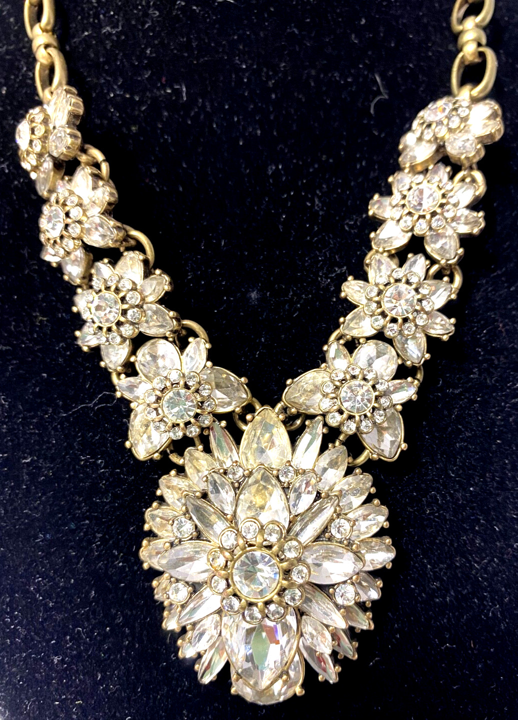 Beautiful elegant Chloe & Isabel Starburst Clear Rhinestone Necklace Wedding