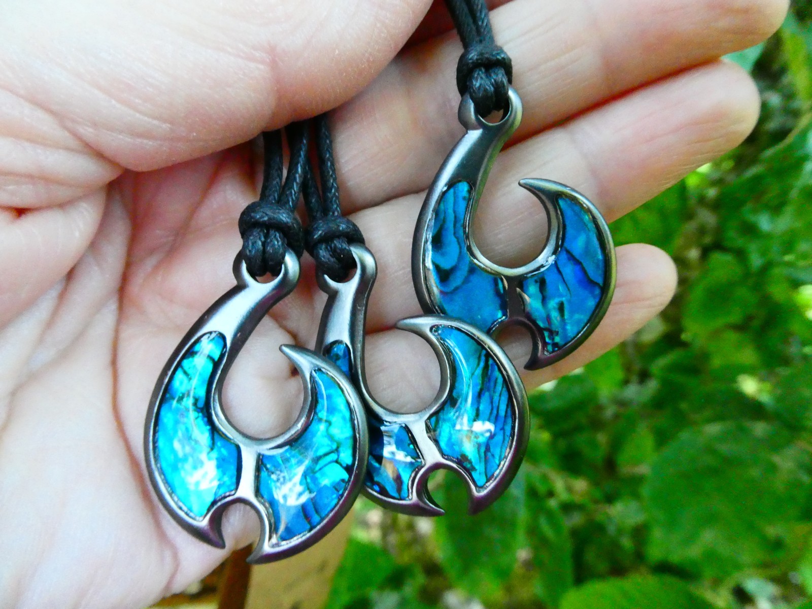 New Zealand Abalone Paua Shell Maori Koru Pendant 18″/46cm Black Cord Necklace