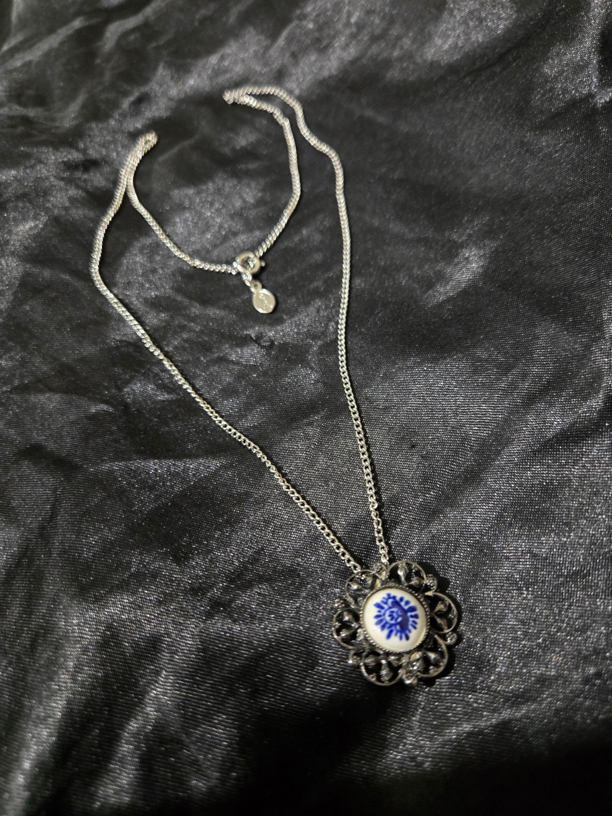 Silver Tone Metal Cable Chain Necklace Blue White Flower Charm Pendant