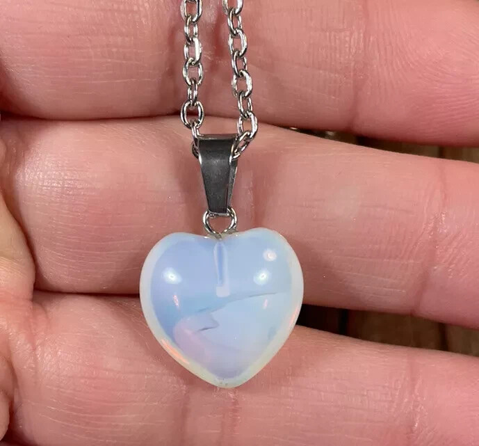 Beautiful Opalite Pendant & 18″ Necklace! FREE SHIPPING IN THE USA!