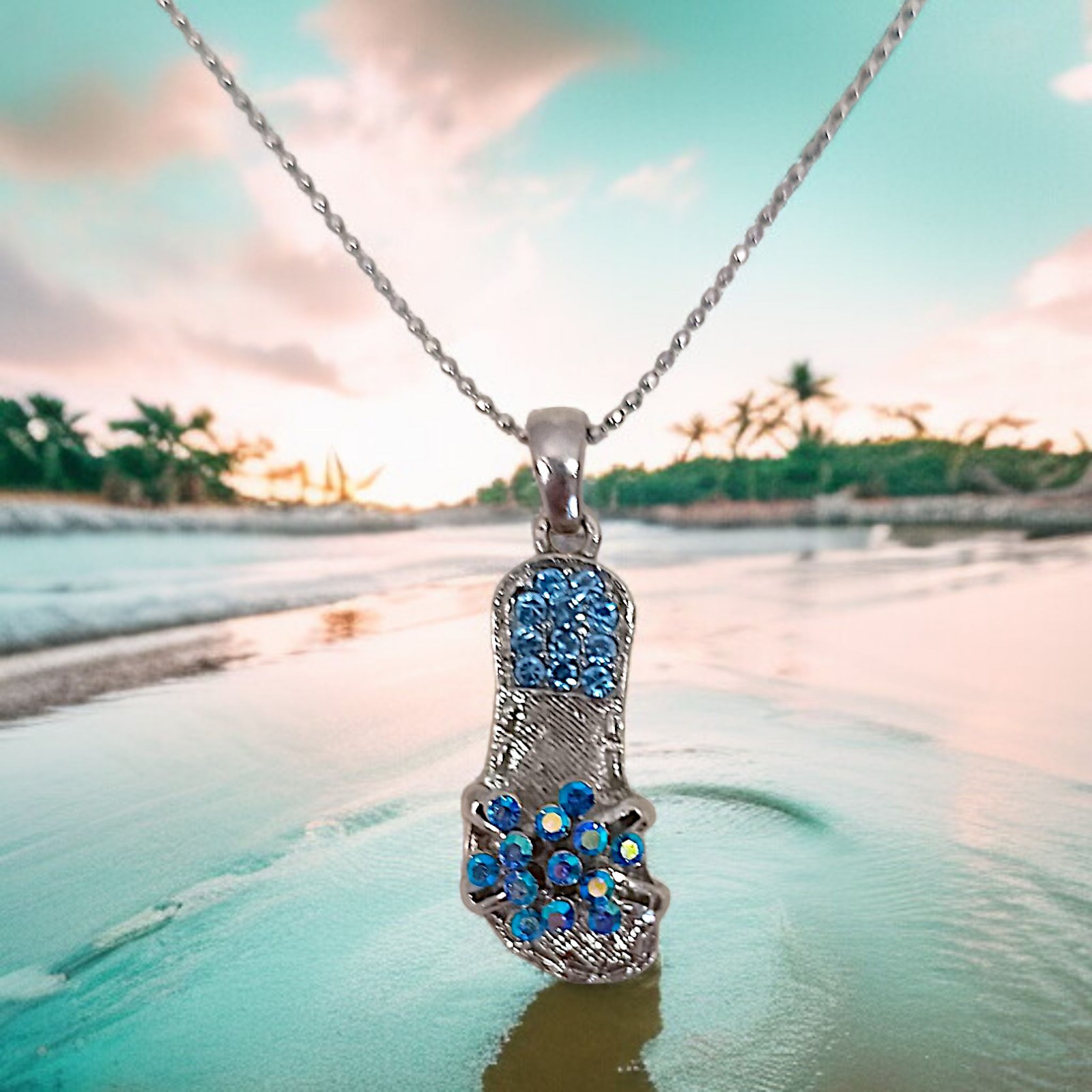 Vtg Blue Rhinestone Flip Flop Pendant Necklace Beach Coastal Y2K Silver Tone