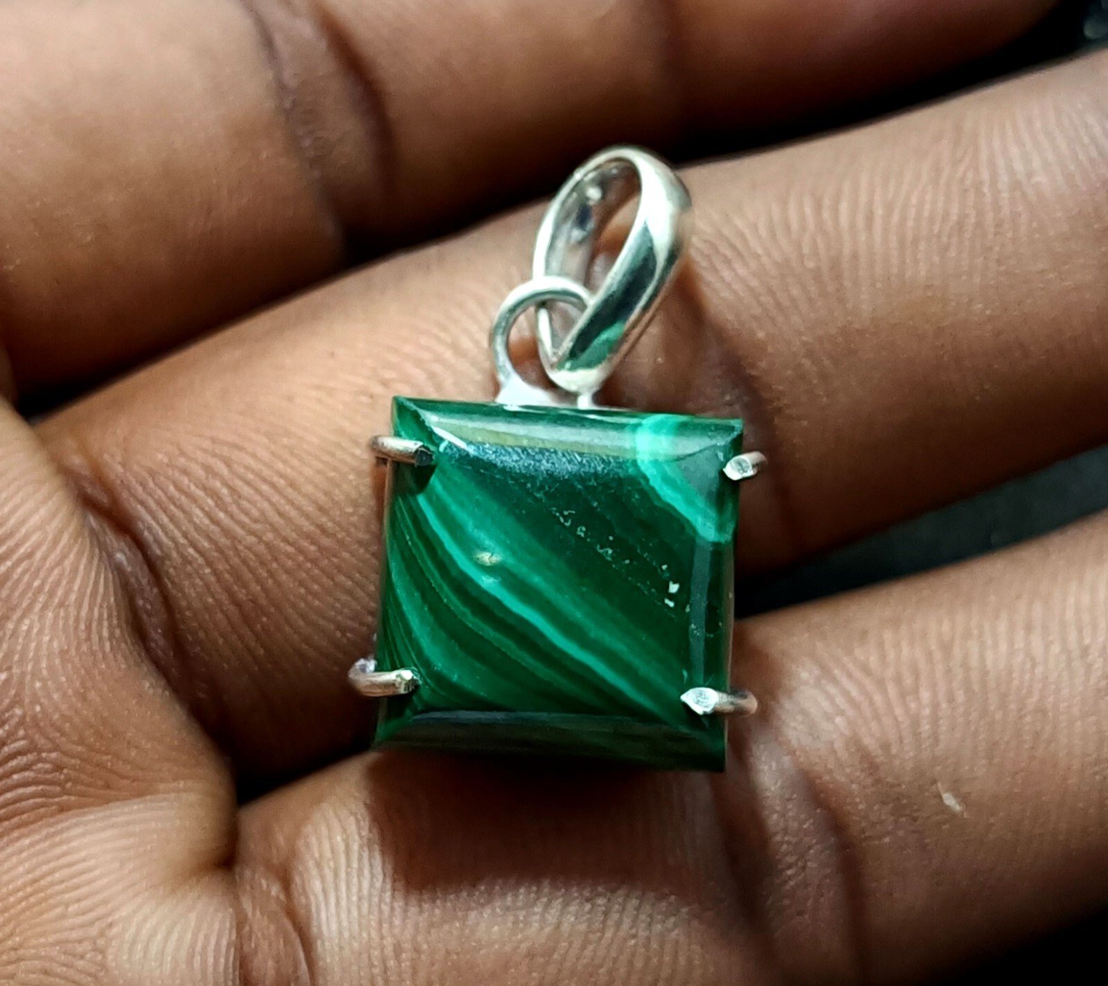 37.55 Natural Green Malachite Hand-Made Pendant In Solid Silver Certified A+Gems