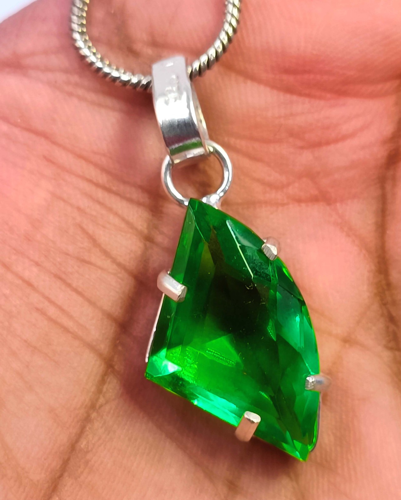 20 Ct Natural Green Emerald EGL Fancy Cut 925 Silver Pendant Free Chain 6FGT