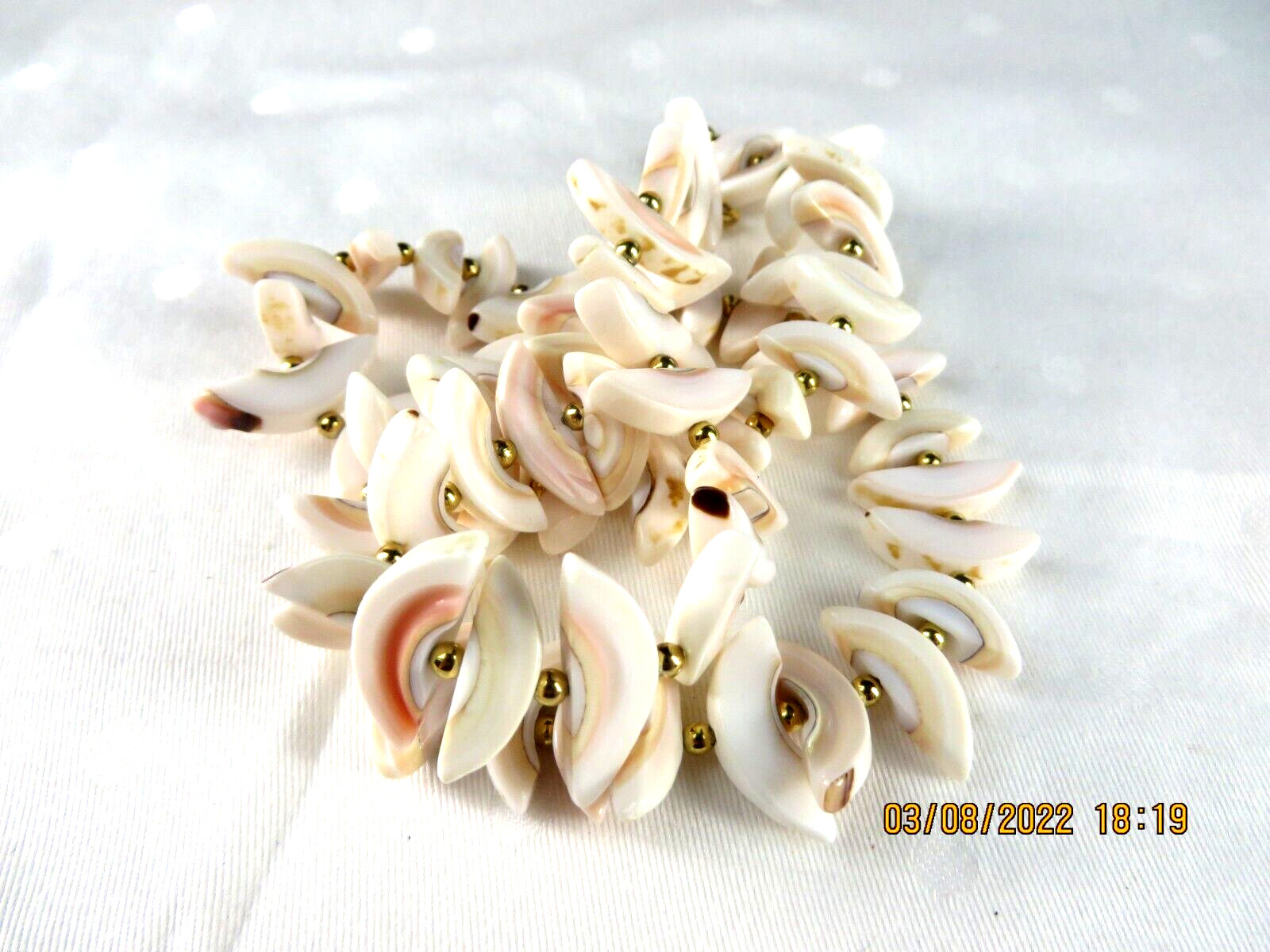 FREIRICH NWOT Natural Shell White 1/2 Moon-Crescent Gold Tone Balls 10″ Necklace