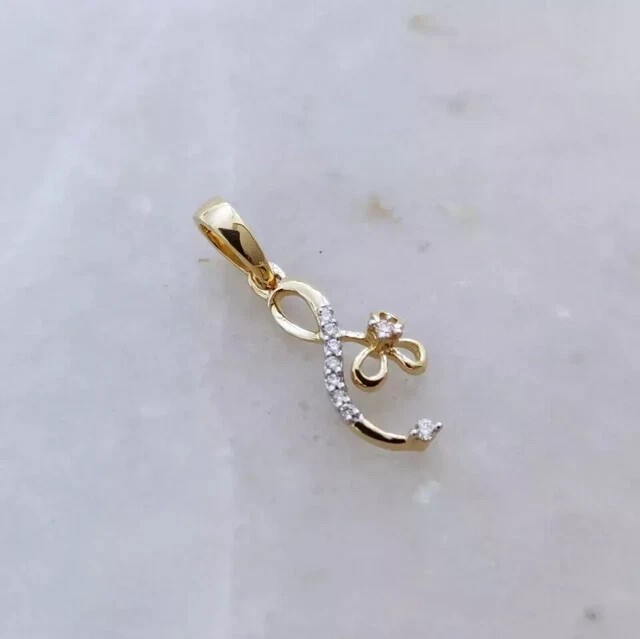 1Ct Round Cut Simulated Diamond Stunning Charm Pendant In 14K Yellow Gold Plated