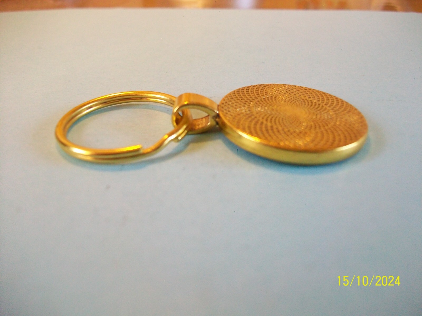 TWENTY (20) PENCE COIN – GOLD CASED PENDANT KEYRING- 1982 to 2008