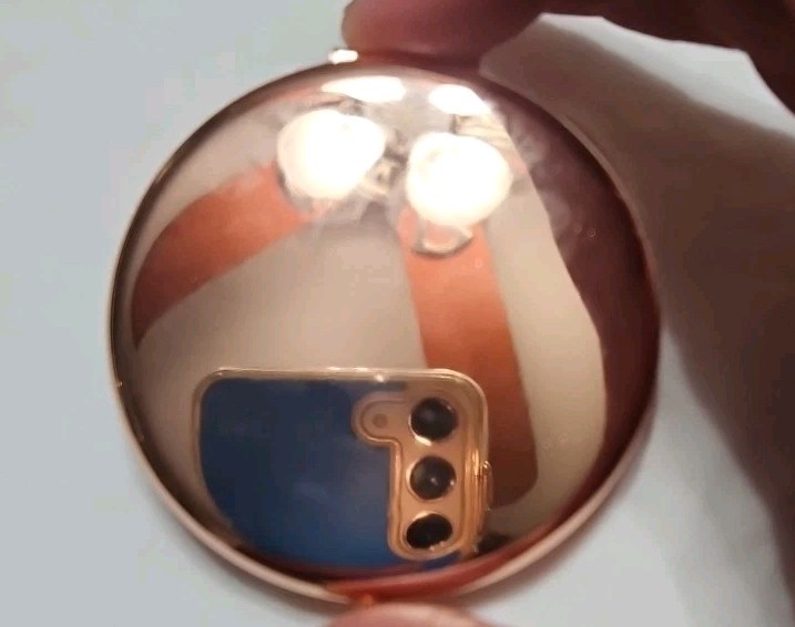 Sentimental Wife Gifts for Birthday, Valentine’s day- Compact Mirror for Wives