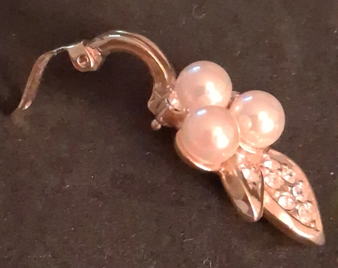 Vintage Signed ROMAN Faux Pearl Clear Rhinestones Goldtone Pendant Enhancer