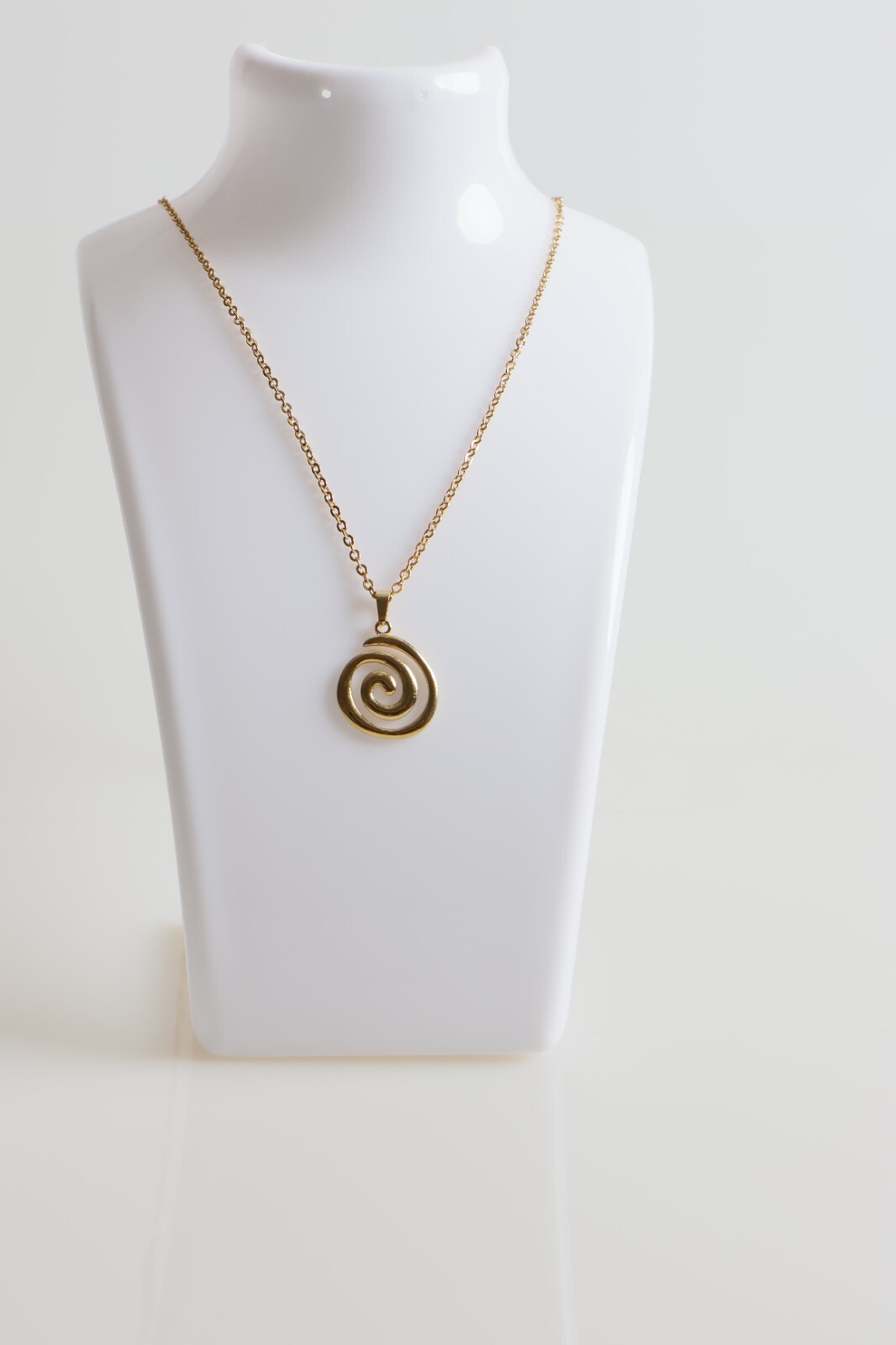 Cadena De Acero Inoxidable Chapada En Oro 18k Espiral Mariposa Margarita