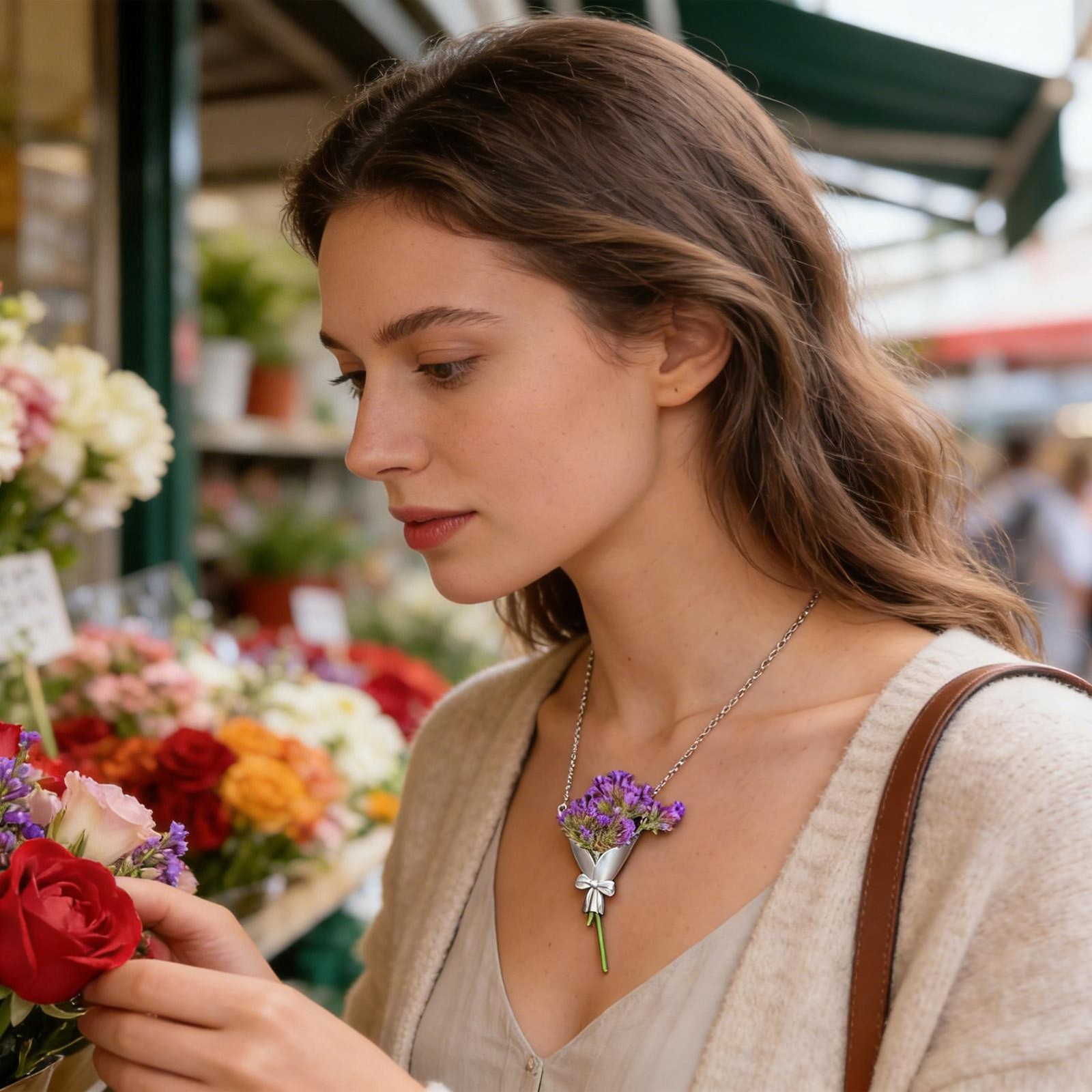 Wearable Vase Necklace for Women Artful Flower Bouquet Pendant Chain