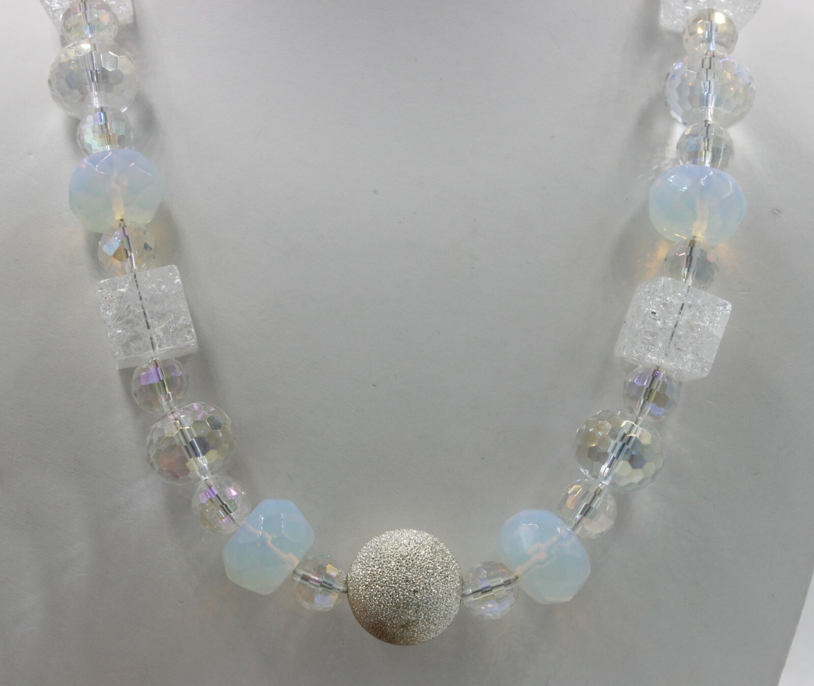 Various Shapes Crystal Clear Silver Iridescent Chunky Bead Necklace Pre-owned