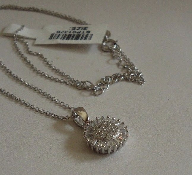 925 STERLING SILVER CLUSTER PENDANT NECKLACE W/ 1 CT LAB DIAMONDS /18”