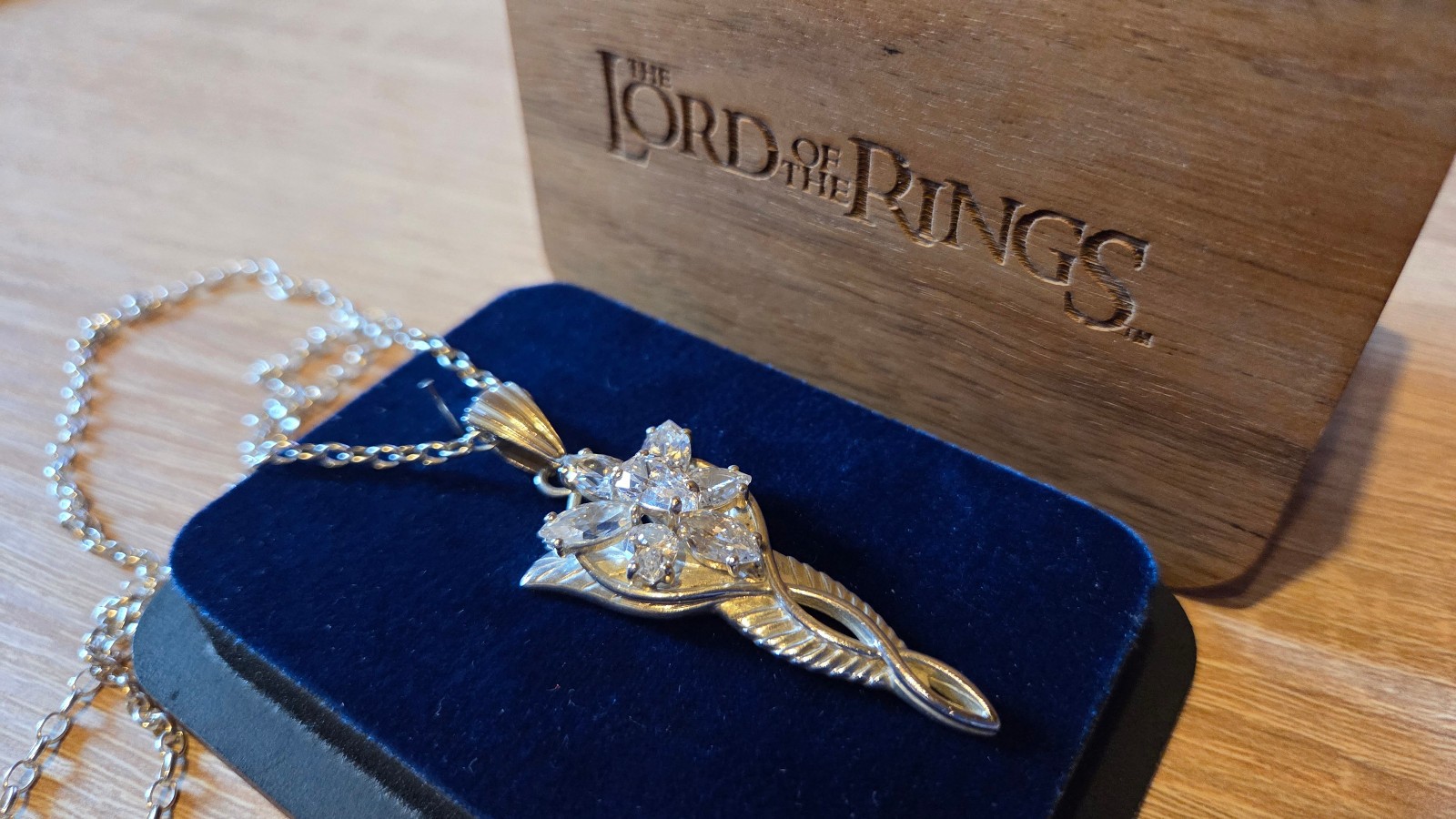 WETA / JENS HANSEN – The Evenstar Pendant (925 sterling silver)