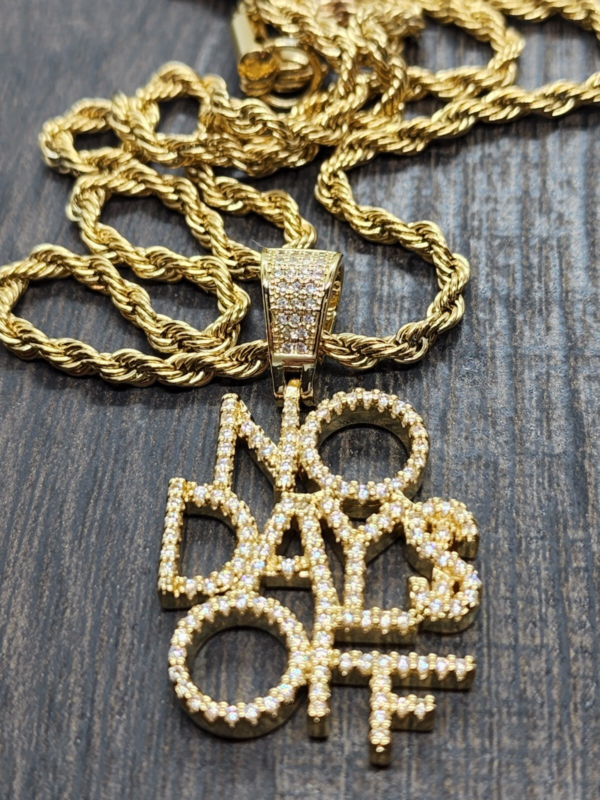14K Gold No Days Off Iced Micro Pave CZ Pendant 20″ Rope Chain Hustle Money CEO