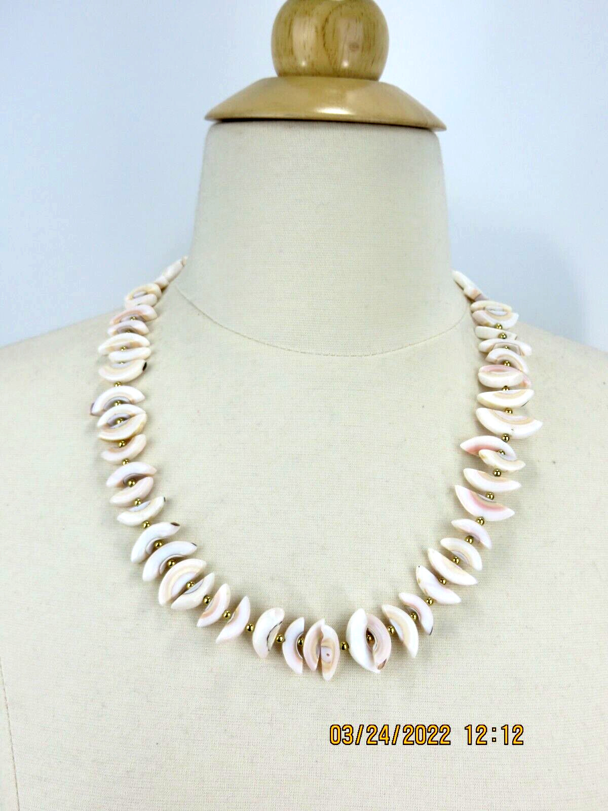 FREIRICH NWOT Natural Shell White 1/2 Moon-Crescent Gold Tone Balls 10″ Necklace