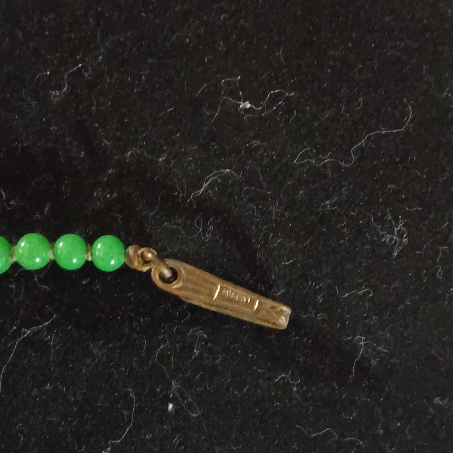 Vintage Mid-Century Green Peking Glass Graduated Bead Necklace 15″ – Stamped Jap