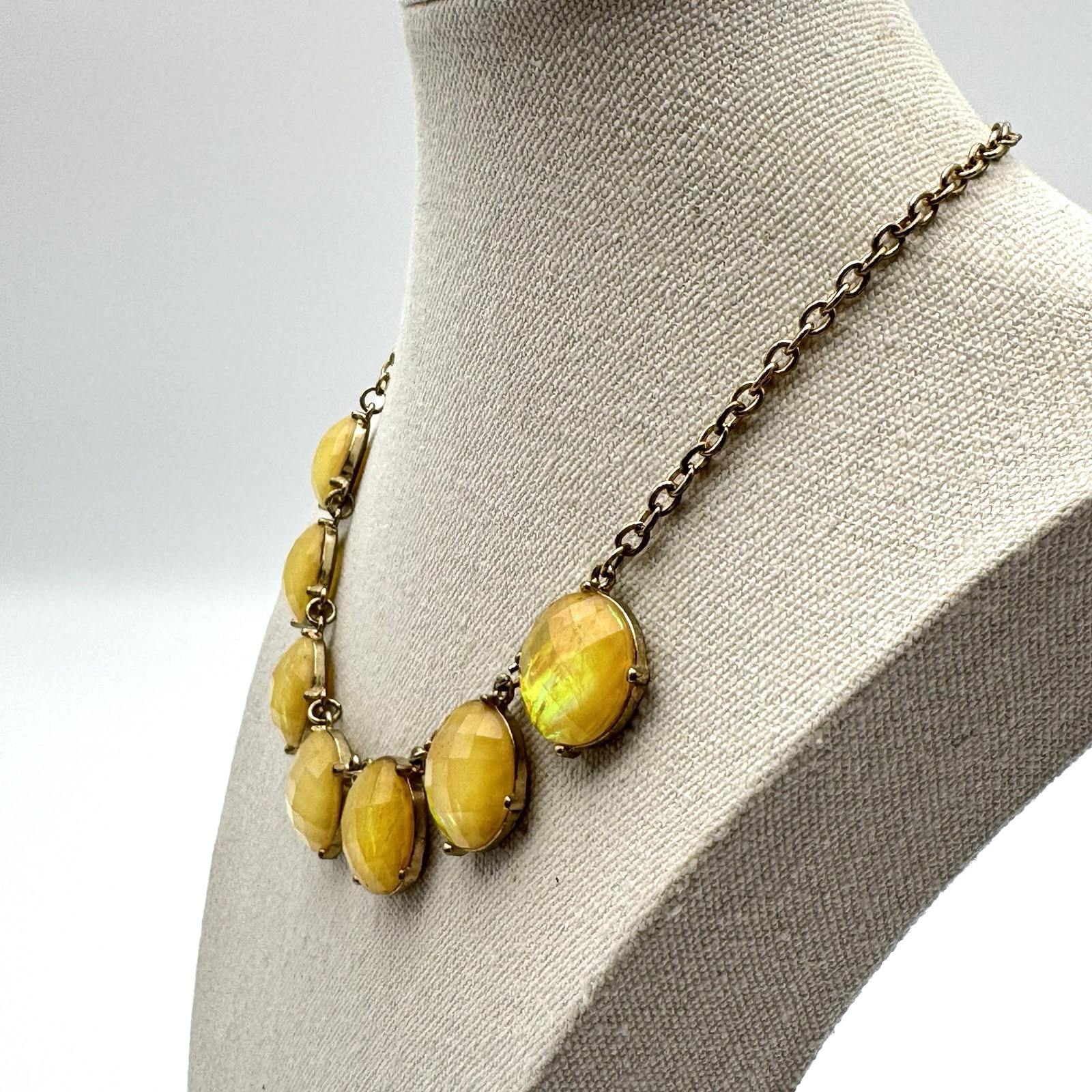 Yellow Statement Necklace Gold Tone Round Bezel Prong Faceted Foiled Beads 17.5″