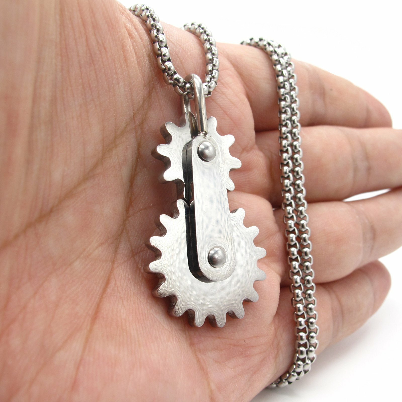 MENDEL Men’s 316L Stainless Steel Cool Boy Fashion Gear Pendant Necklace Gift
