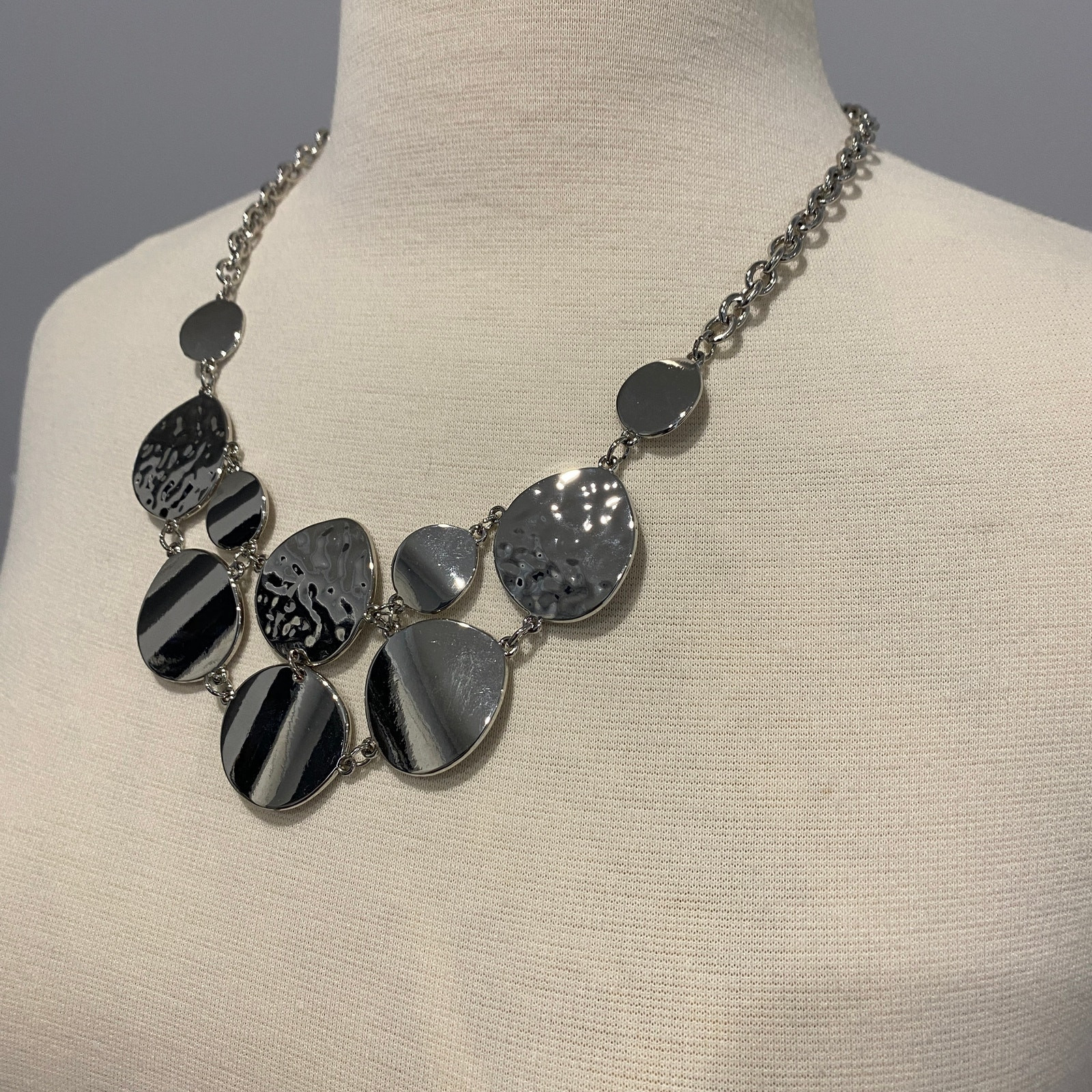New Directions 20″ Necklace Polished & Hammered Discs Thick Rolo Chain NWT
