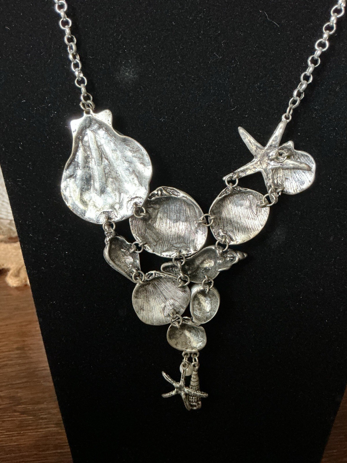Silver Tone/Pewter Shell Costal Beach Statement Necklace 18” w/ 2” Extender