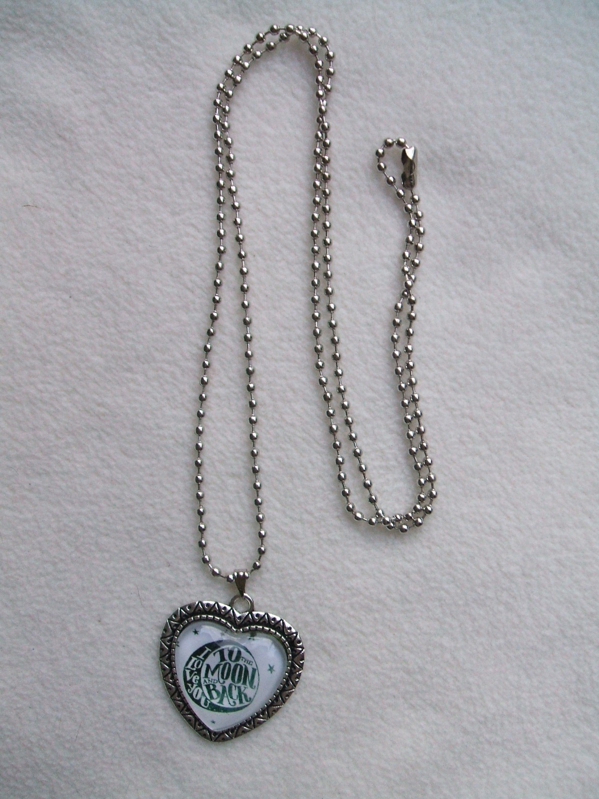 MOON & BACK PENDANT – HEART SHAPED GLASS CABOUCHON, 25″ ball chain (MBP6)