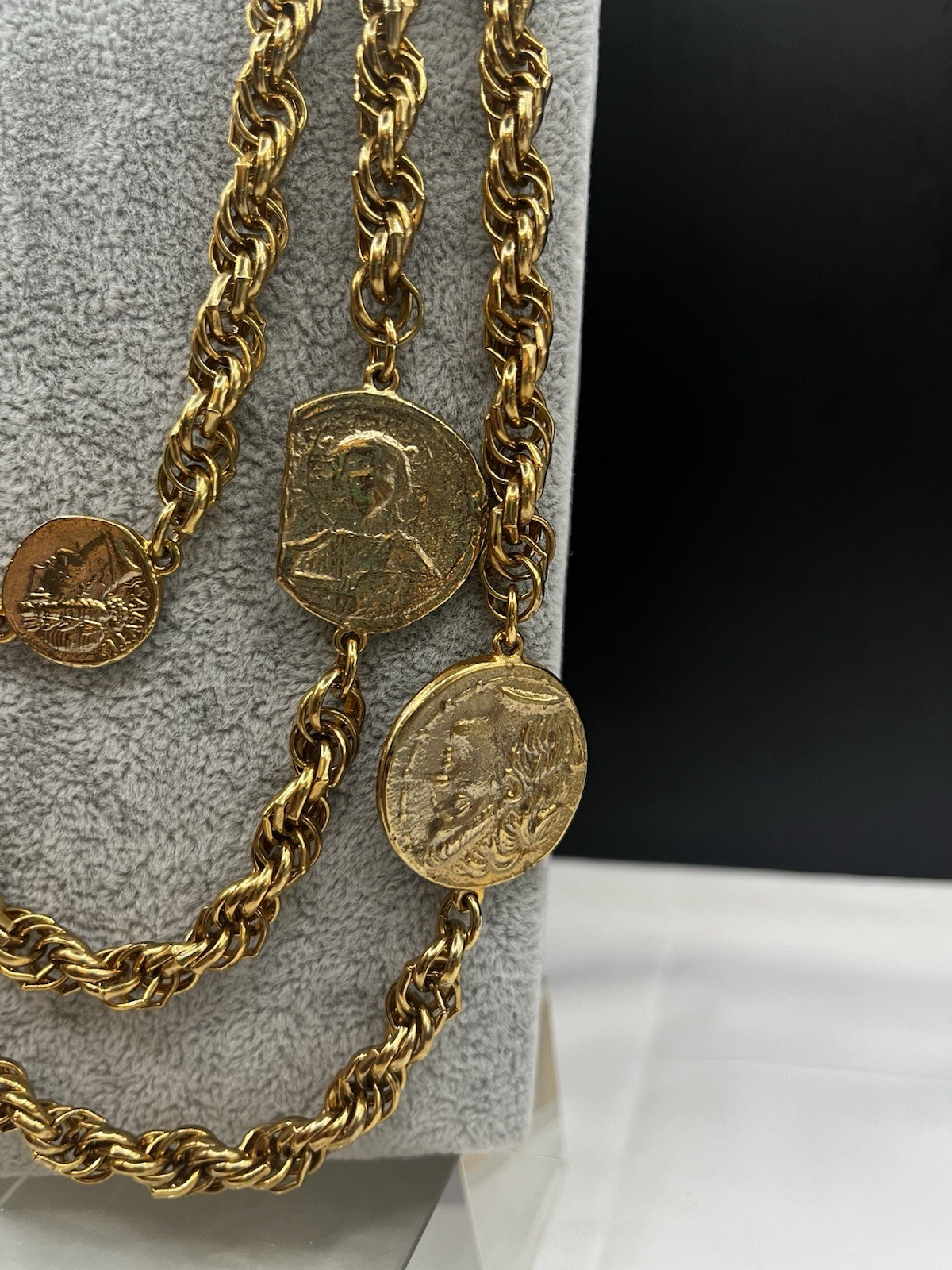 VTG. Coin Triple Strand Gold Tone Replica Roman Greek Soldier Link 20”+ Necklace