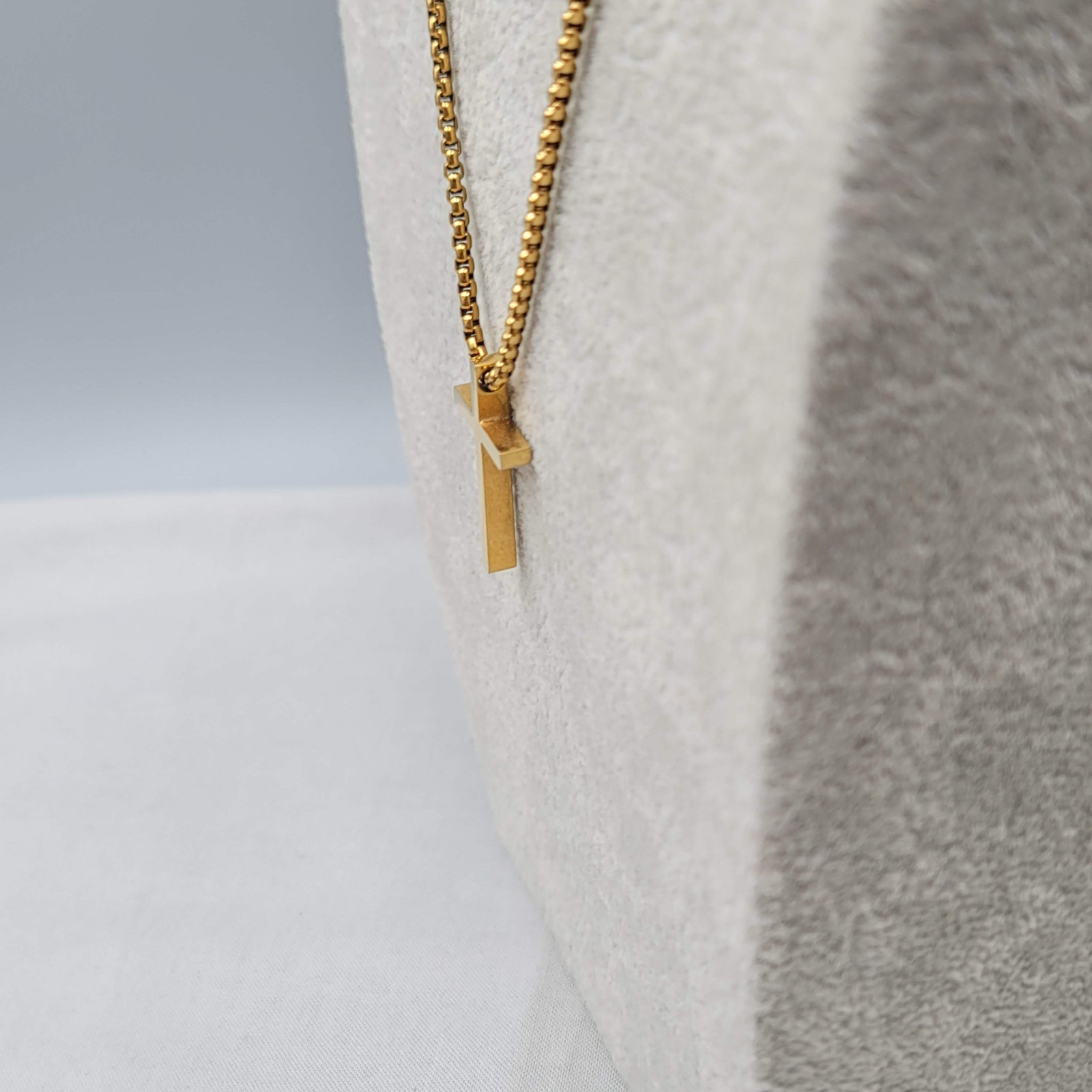 Cross Pendant Gold Plated Necklace Rolo Box Chain 24″ Unisex