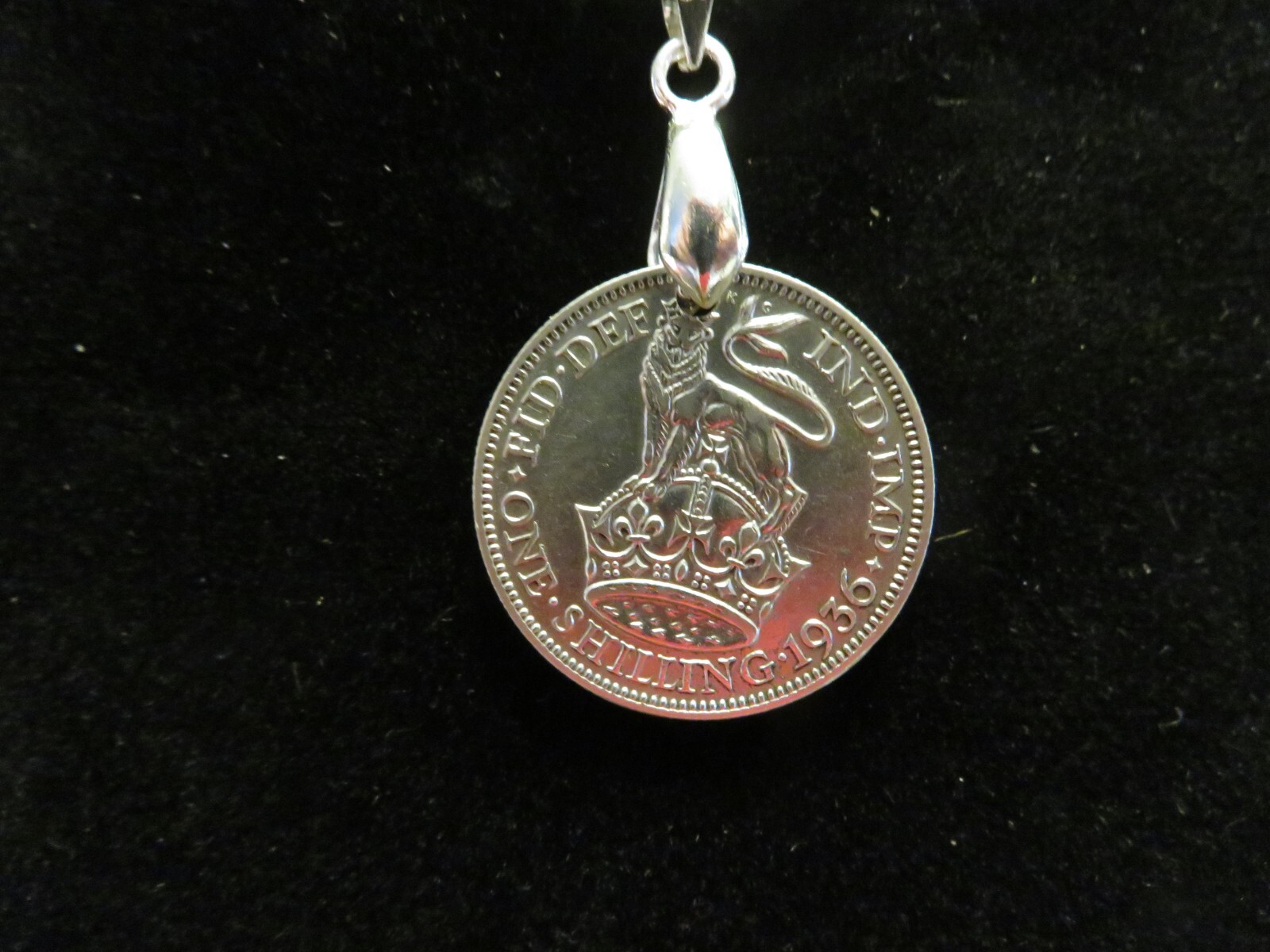 1936 One Schilling United Kingdom with Silvertone Rope Chain Handmade **928-5