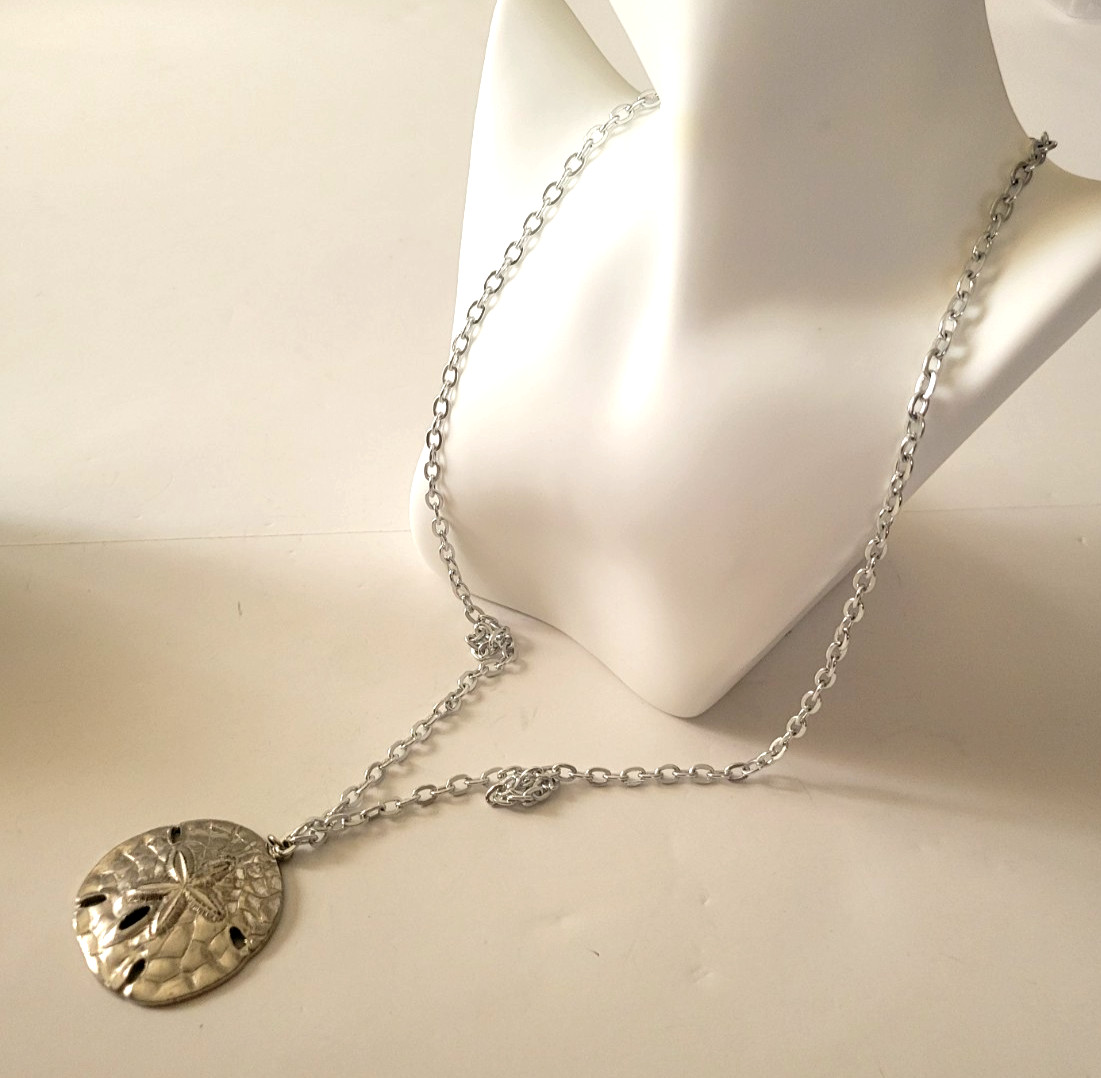 Vtg Sand Dollar Starfish Necklace Silver Tone Long Chain 16″ Beach Coastal