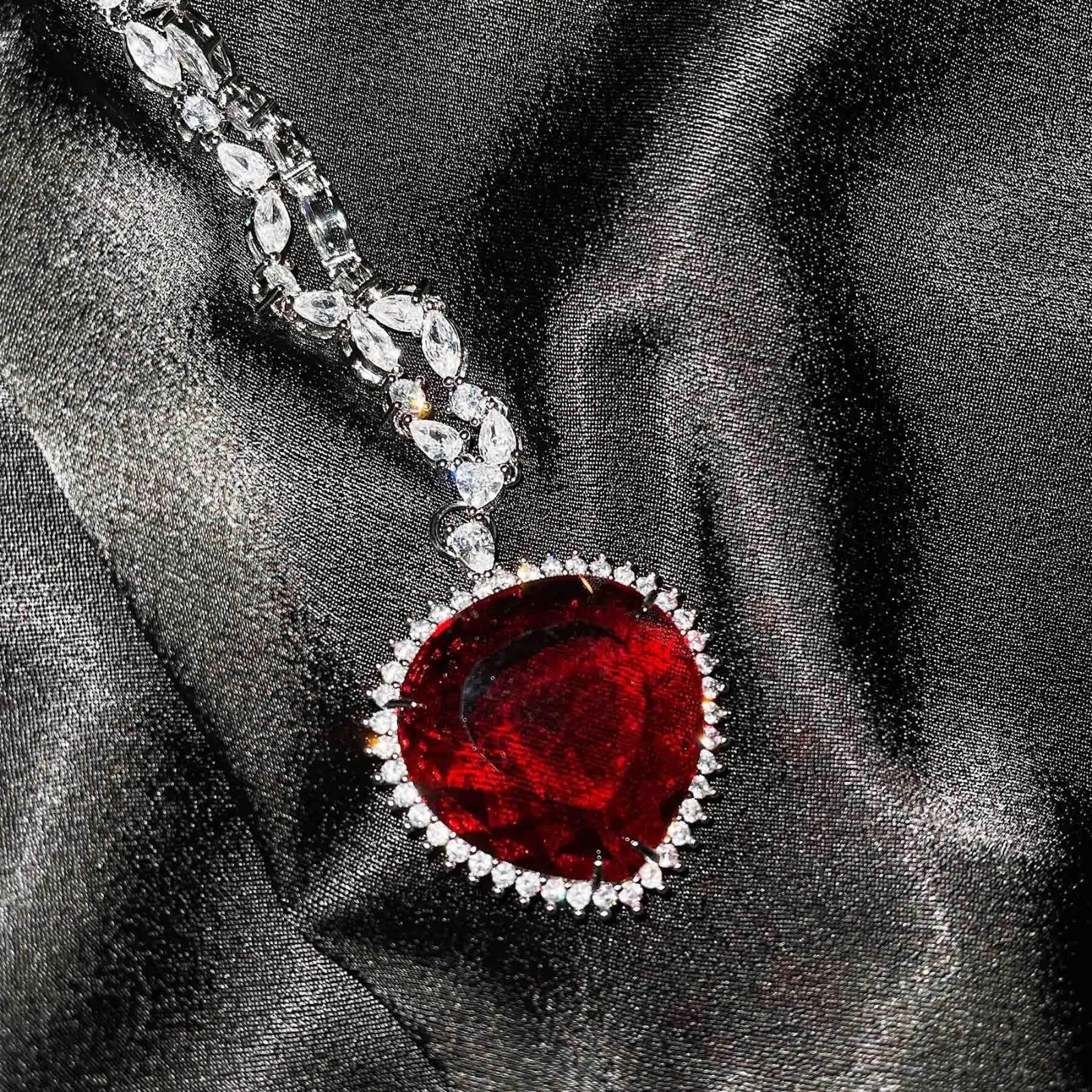 Blue Red TITANIC Heart of the Ocean Necklaces for Women Romantic Crystal