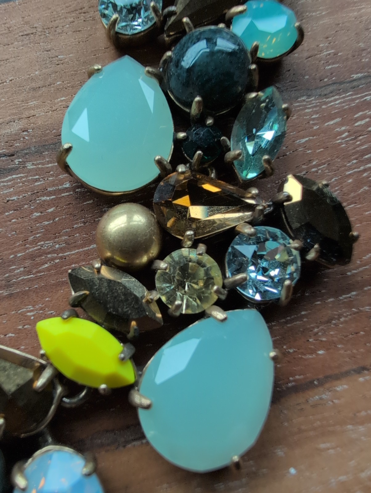 J CREW SPRING BLOOM TEAL LEMON OPAL STONE STATEMENT NECKLACE