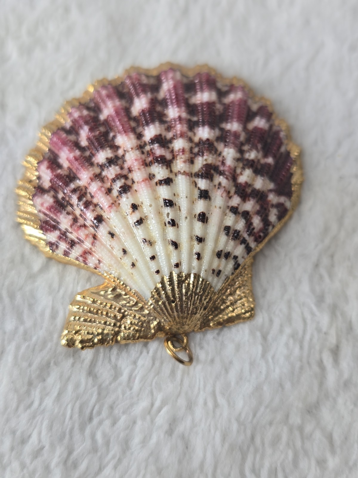 Vintage Scallop Shell Charm Pendant Gold Tone Asymmetrical Burgundy And White