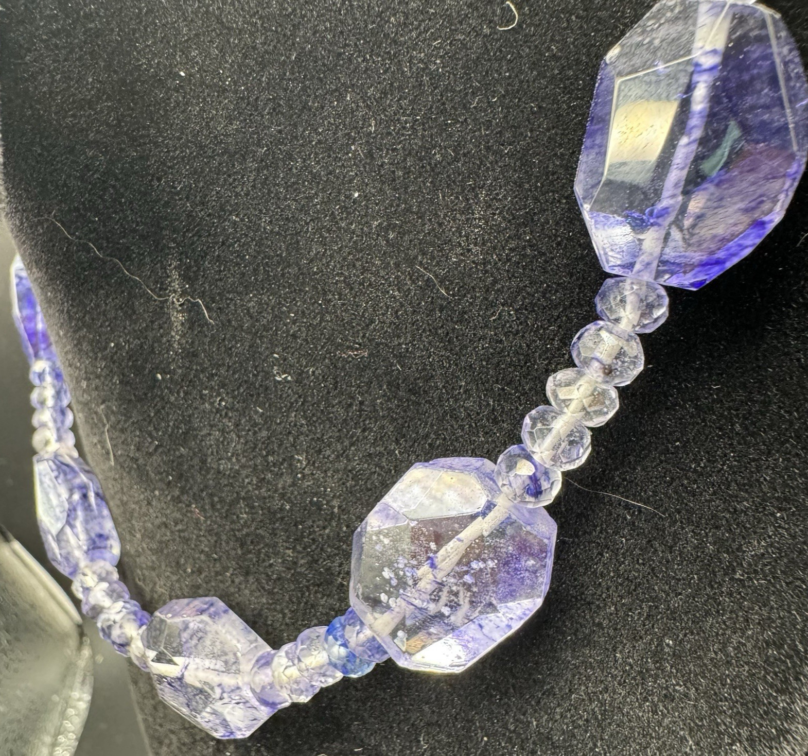 Faceted Oval Clear With Blue Purple Inclusions Glass Bead Necklace 17”
