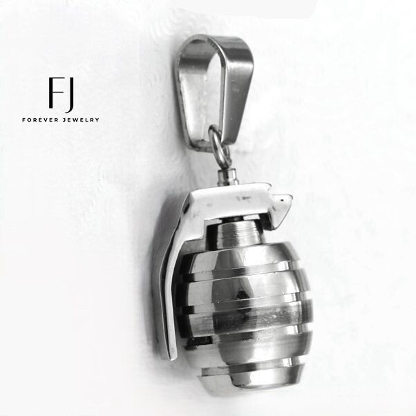 DG Men’s 20″ Cuban Curb Chain 32mm Grenade Pendant,Silver Stainless-Steel Box