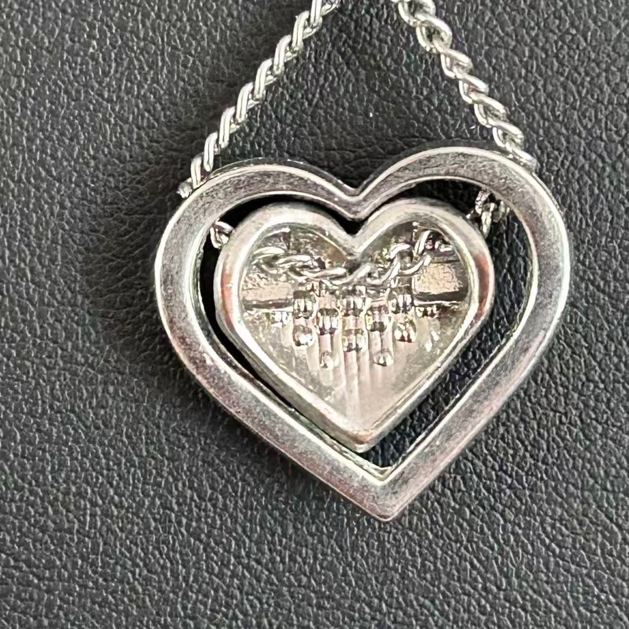 Modern Silver Tone Floating Double Heart Pendant Choker Chain Necklace 16”