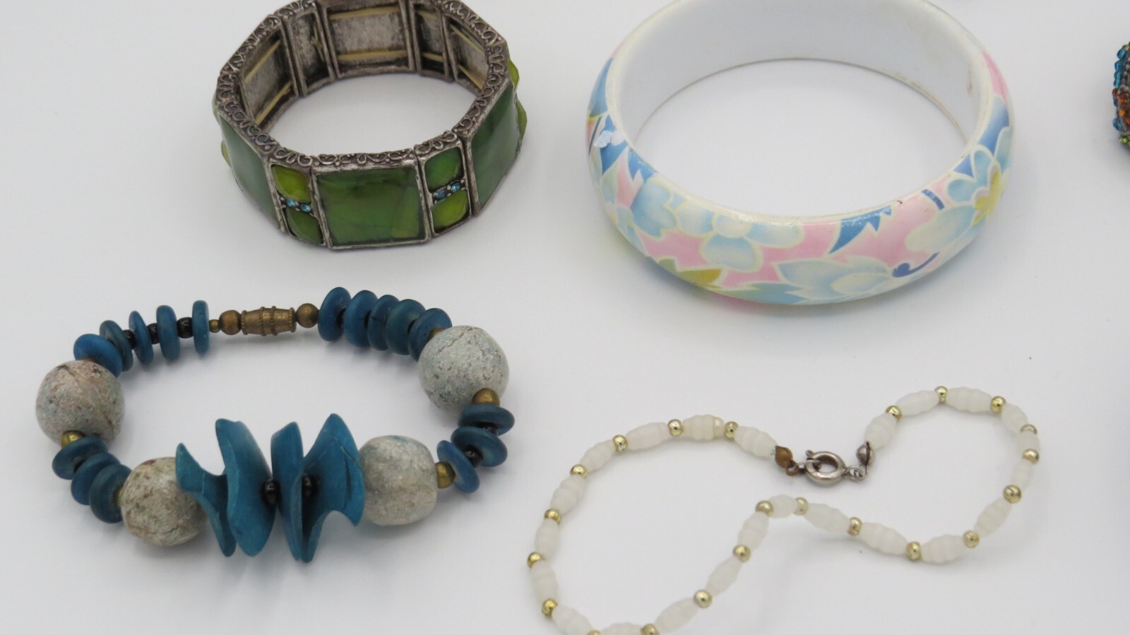 Costume Jewelry Lot 16 Necklaces 13 Bracelets 9 Earrings 6 Pins/Pendan Resale #6