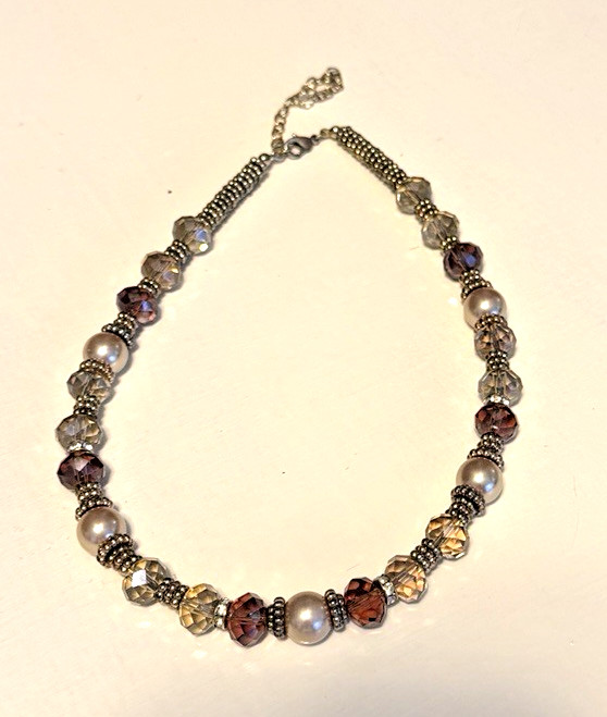 17”-20” Unbranded Faux Pearl Purple/Clear Beaded Gold Tone Necklace