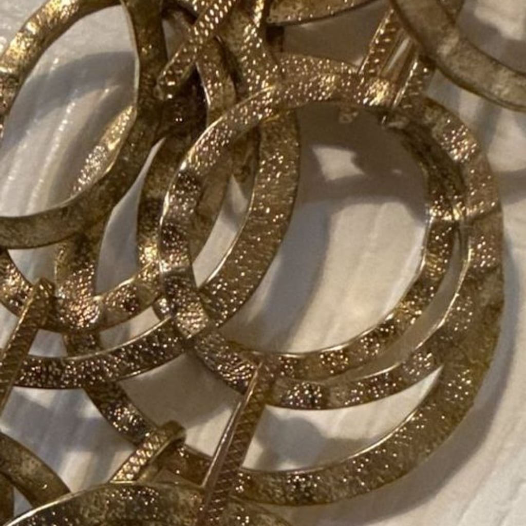 Brutalist Style Hammered Gold Tone Statement Circle Link Bib Necklace Retro