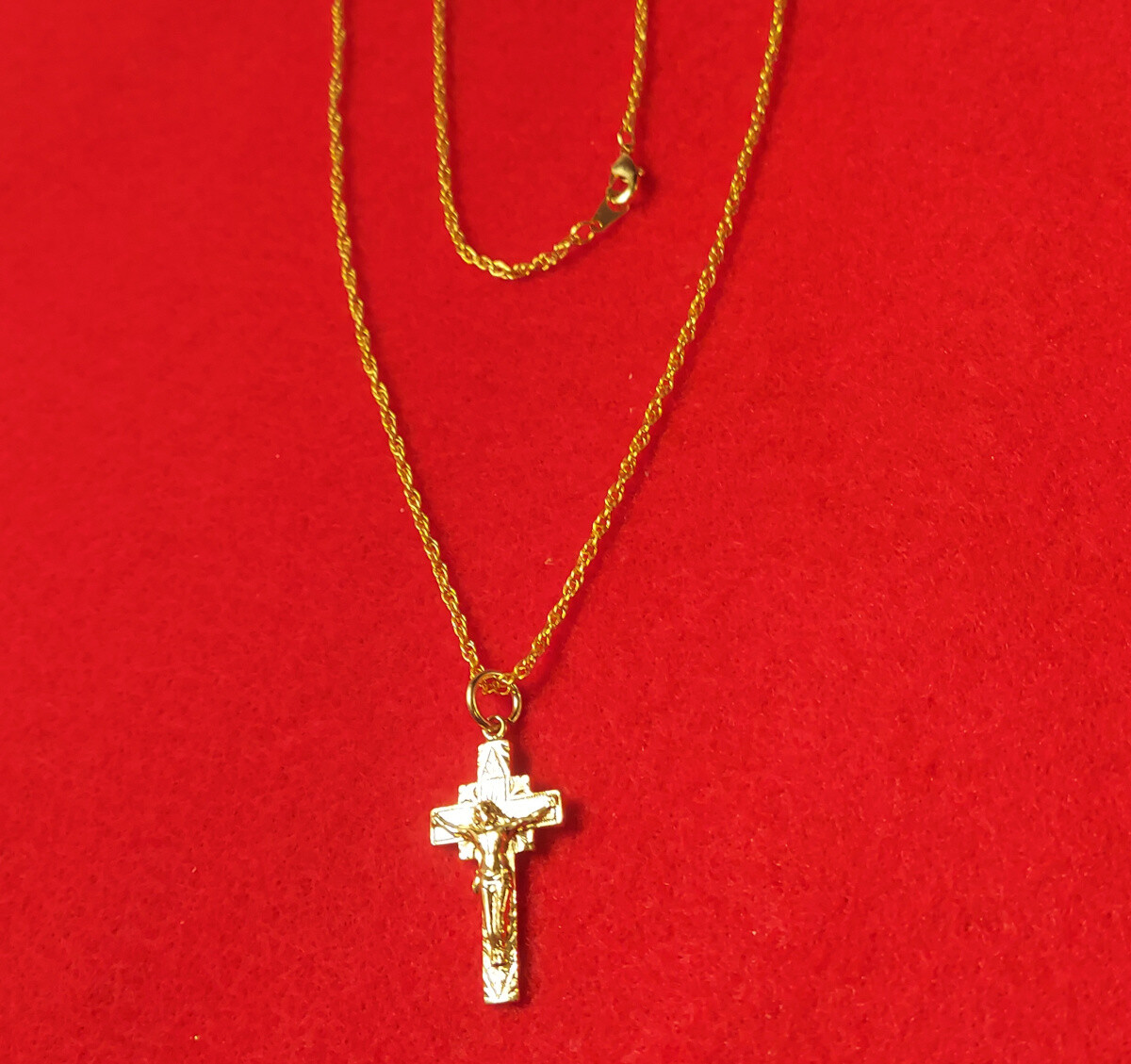 14KT GOLD PLATED CROSS JESUS CRUCIFIX CHARM WITH 16 INCH ROPE NECKLACE- 1613