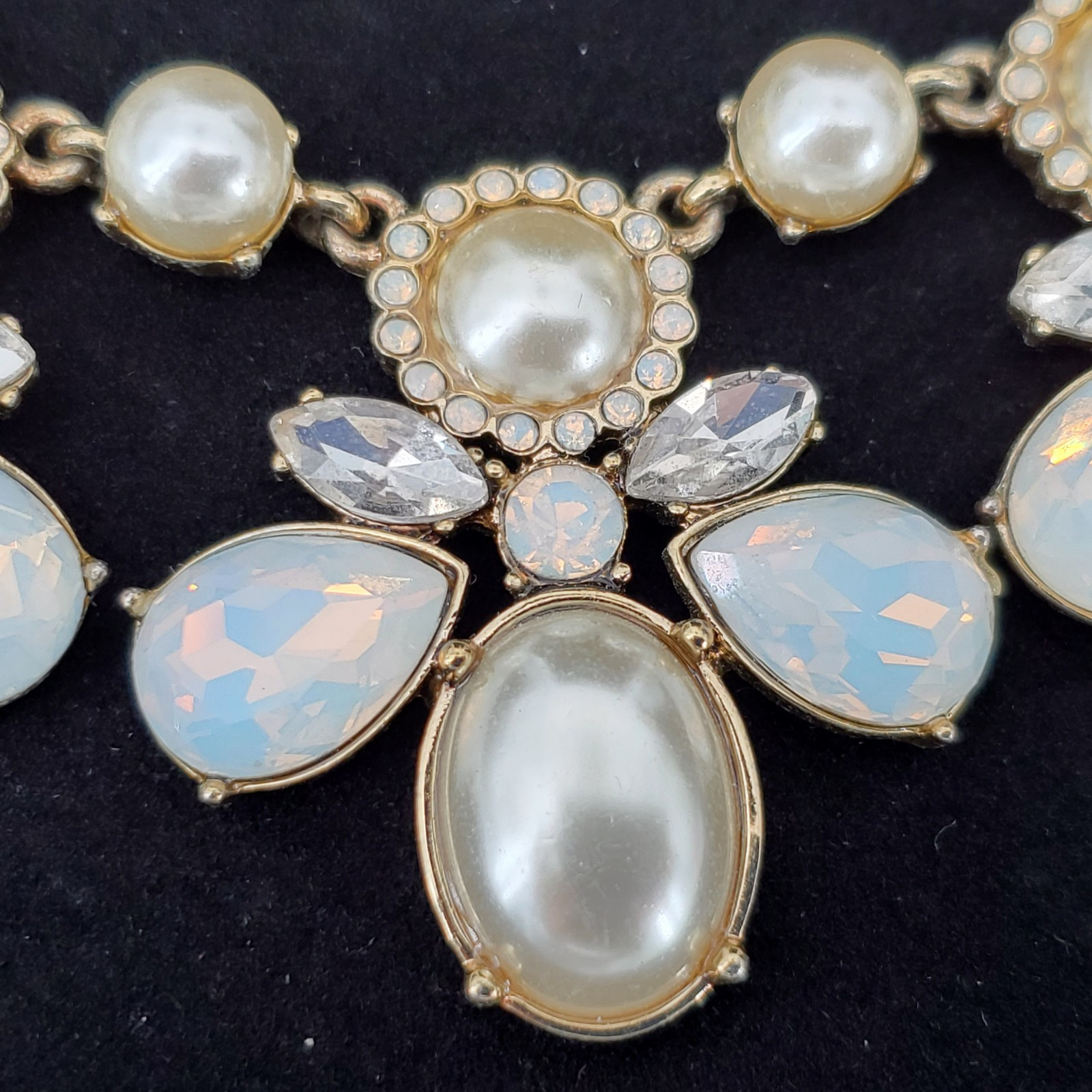 Elegant & Sophisticated Princess Length Pearl Cabochons Crystals Teardrop Silver