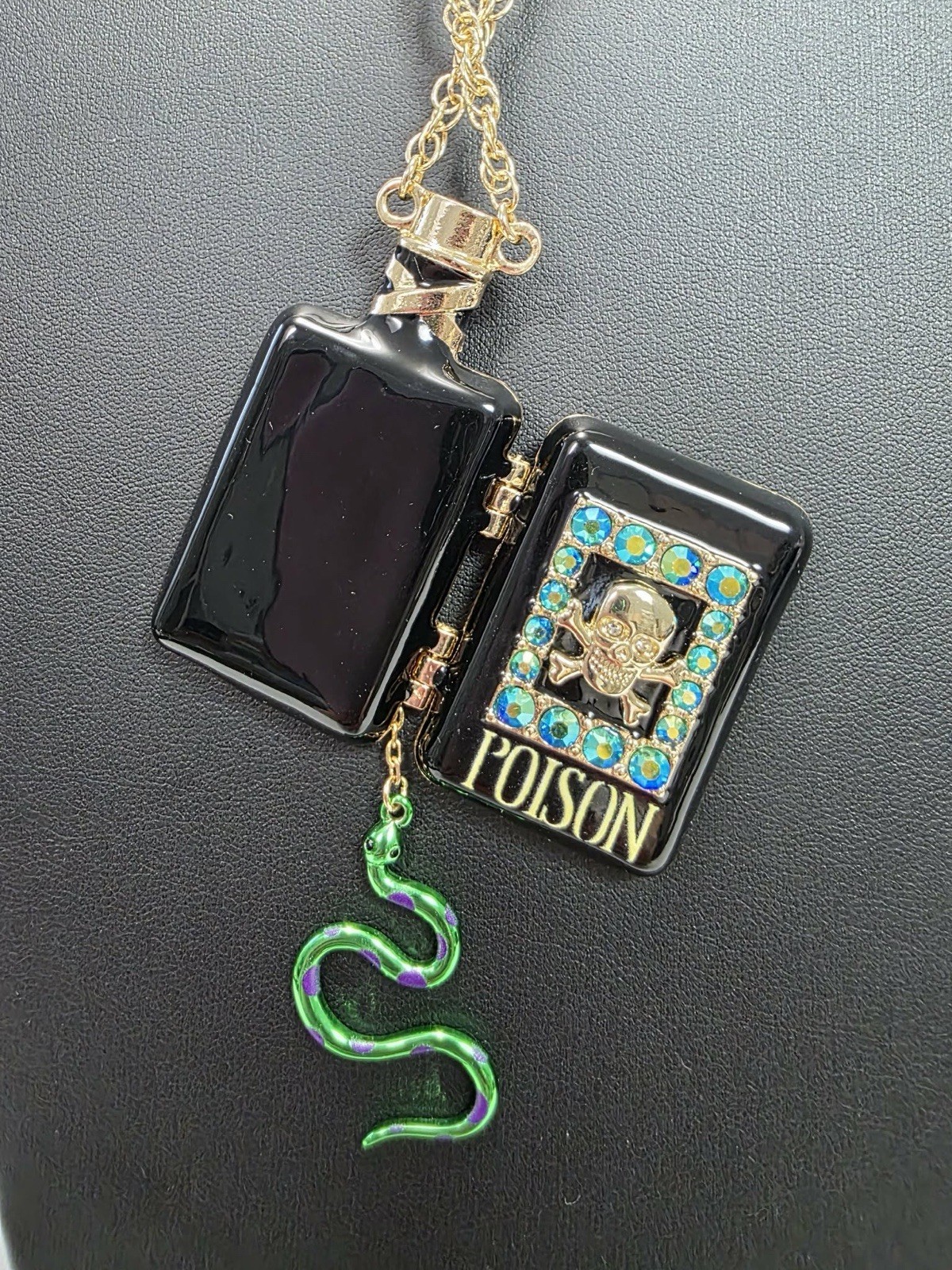 Halloween Betsey Johnson Long Pendant Poison Bottle Necklace Locket Snake NWT