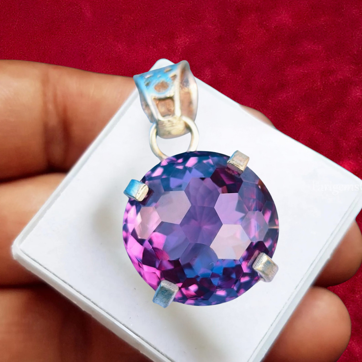 36+ Ct Lab Created Color Change Alexandrite Round Cut Silver Pendant