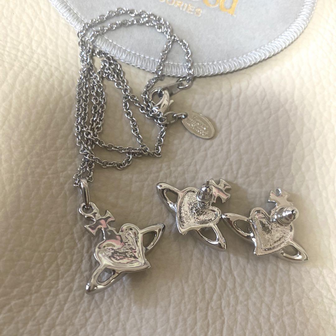 Diamante Heart Necklace Earrings Set Silver Black With Pouch