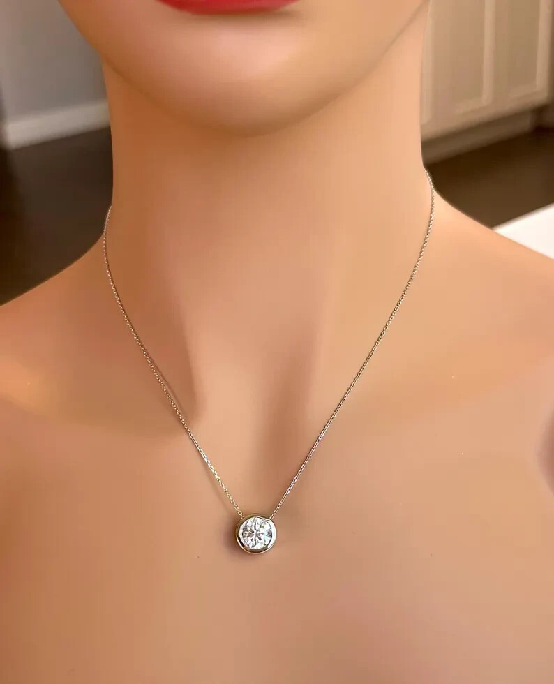 Lustrous 1 Ct White Flawless Moissanite Round Stone 925 Sterling Silver Necklace