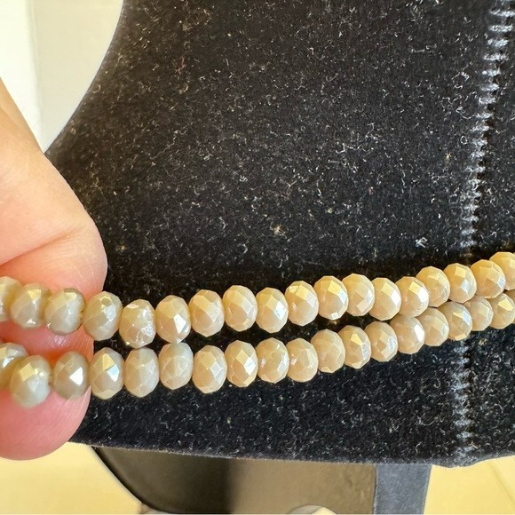 Beautiful Lariat Necklace Multi Wear Faceted Beads with Leather Tassel