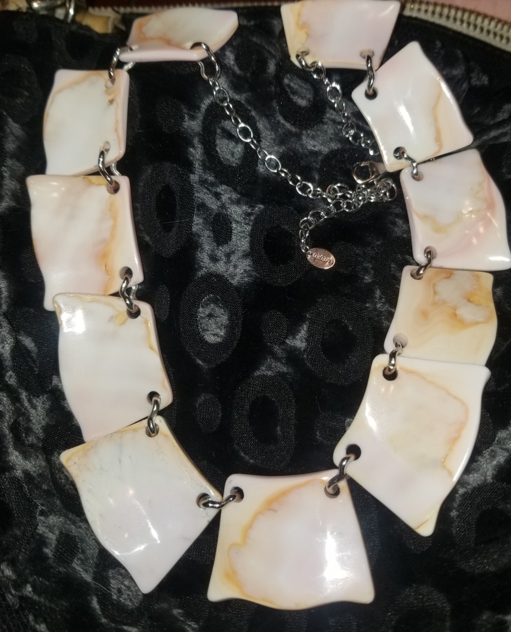 Conch Amedeo Necklace, Reversible New With Packaging, 20inches