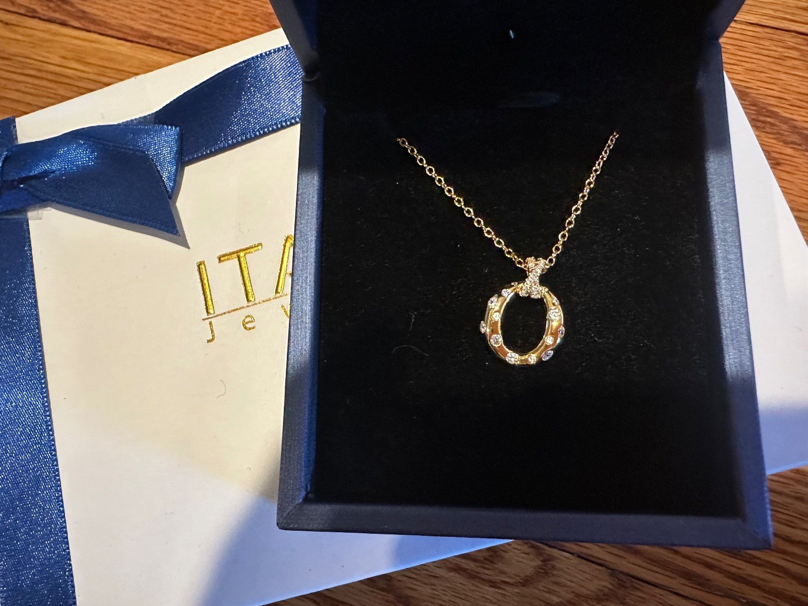 Italo Flush Setting Oval-Shaped Pendant Necklace