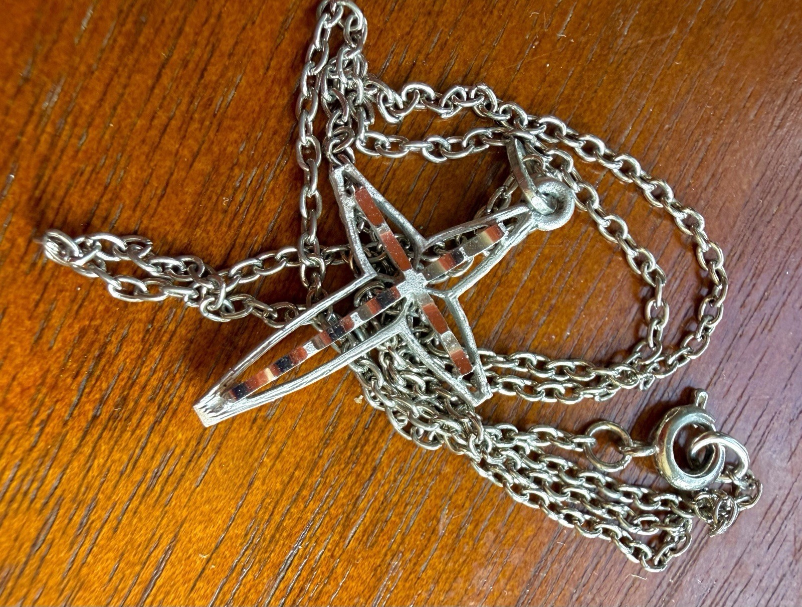 Silver-Tone Cross Pendant Necklace Cable Chain Spring Ring Closure Religious