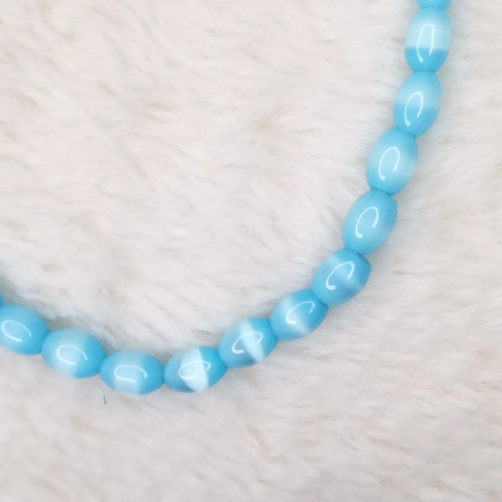 VINTAGE BEAUTIFUL BABY BLUE & WHITE BEAD 15.5″ FASHION NECKLACE EYE CATCHING WOW